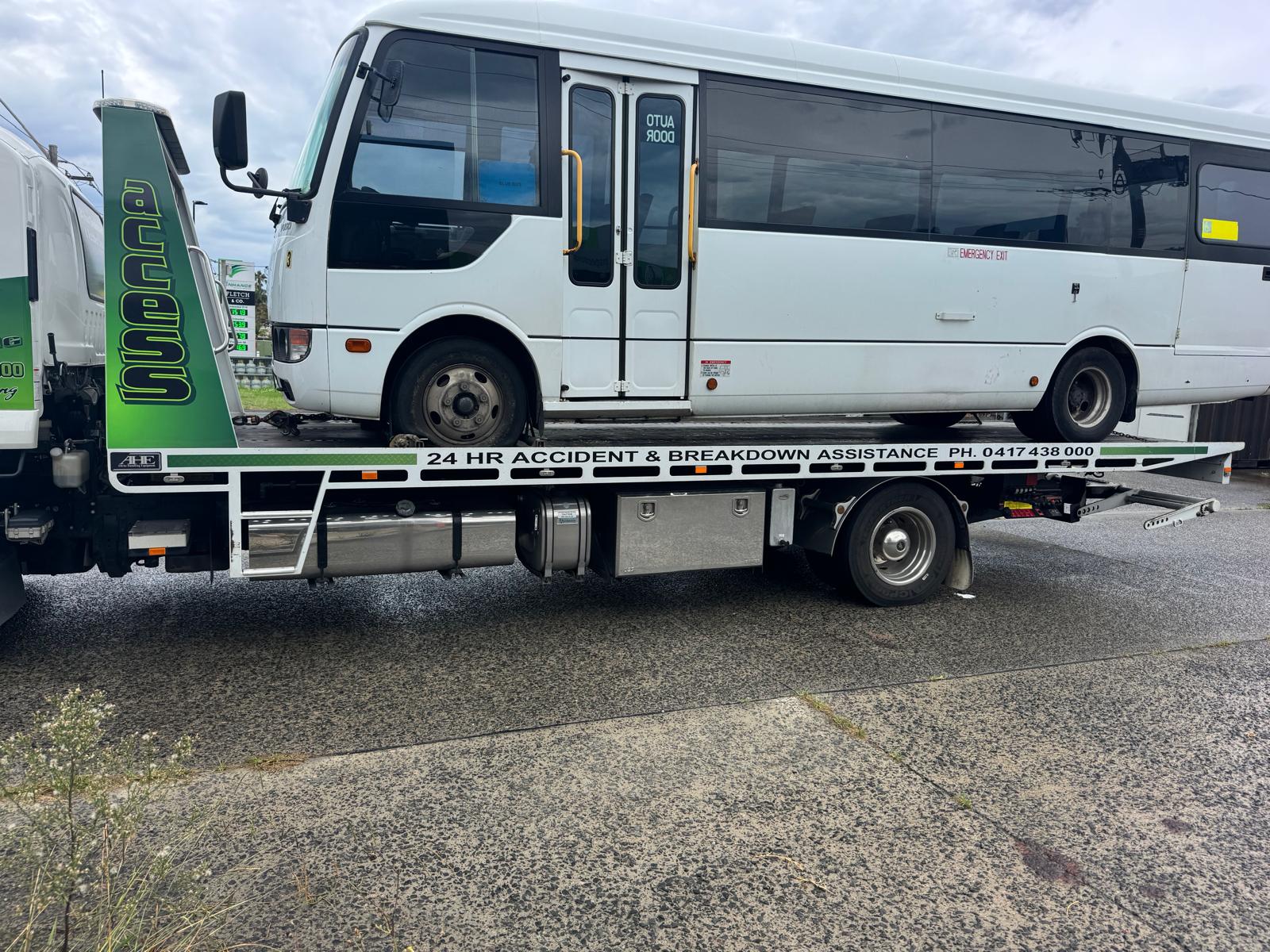 Large Bus Recovery